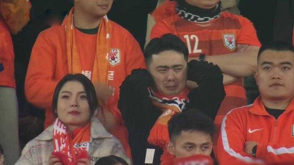战术奏效！泰山双翼齐飞压制尤文图斯整场无力还手！